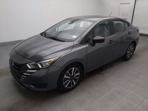 Used 2024 Nissan Versa S w/ S Plus Package FWD image 2