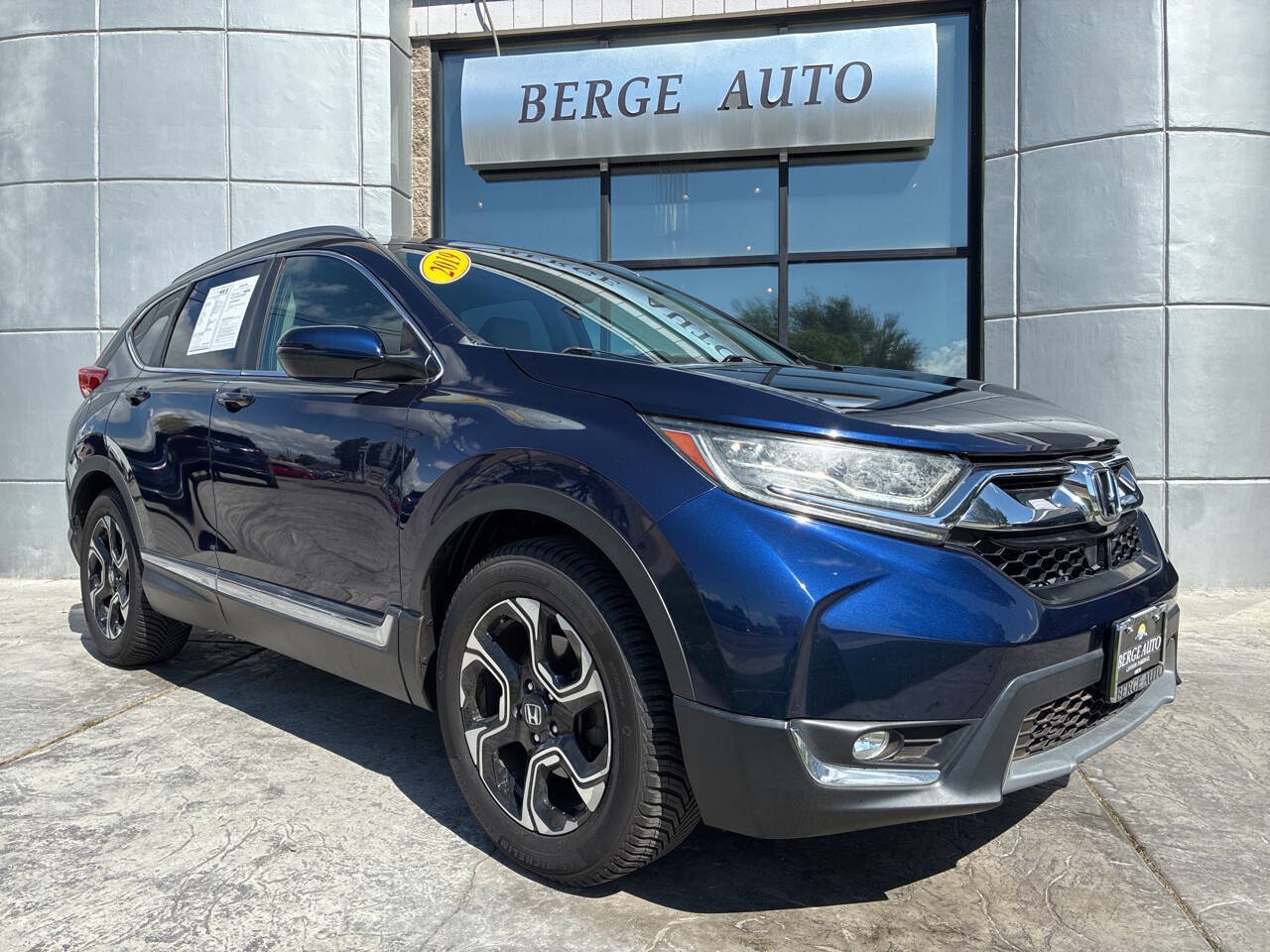 Used 2019 Honda CR-V Touring image 1