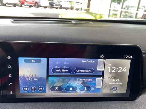 Certified 2025 Nissan Kicks SV AWD/4WD image 27