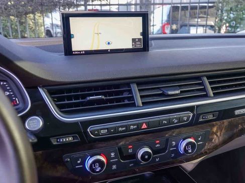 Used 2017 Audi Q7 3.0T Premium Plus image 12