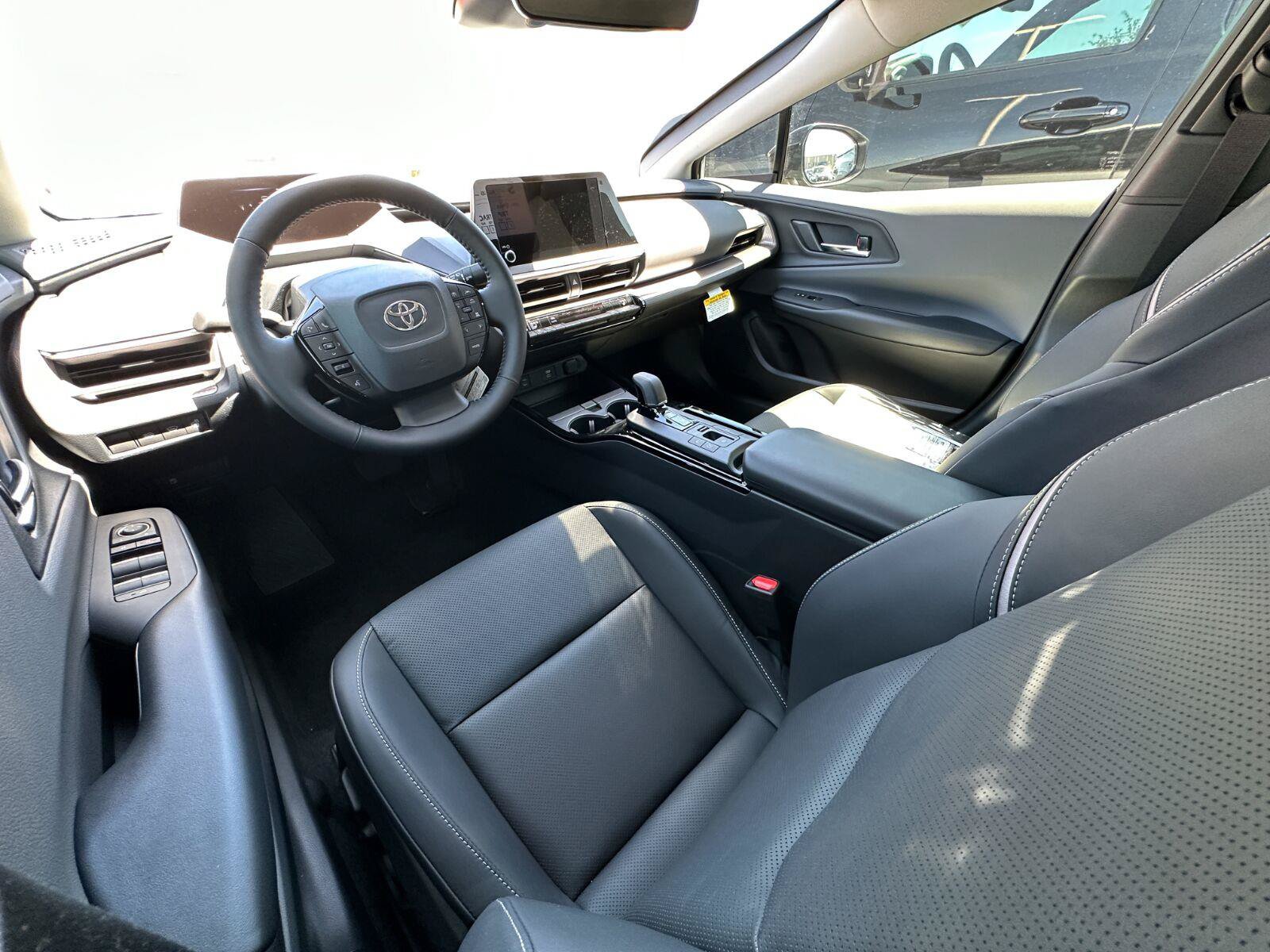 New 2027 Toyota Prius XLE FWD image 10