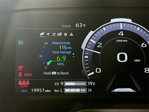 Used 2024 Toyota Tundra Platinum image 12