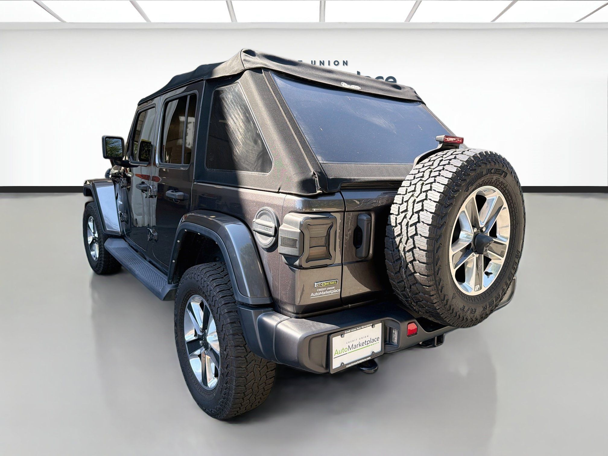 Used 2021 Jeep Wrangler Unlimited Sahara AWD/4WD image 4