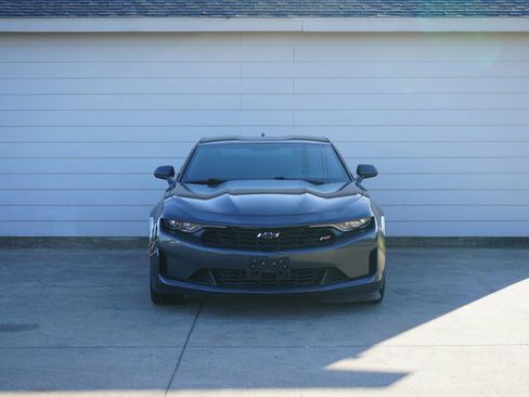Used 2019 Chevrolet Camaro LT w/ RS Package image 8