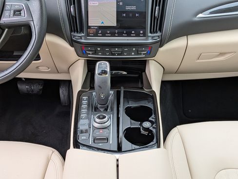 Used 2022 Maserati Levante GT image 23