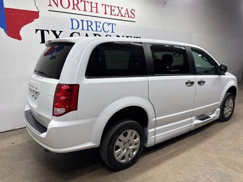 Used 2019 Dodge Grand Caravan SE w/ Power Convenience Group I image 5