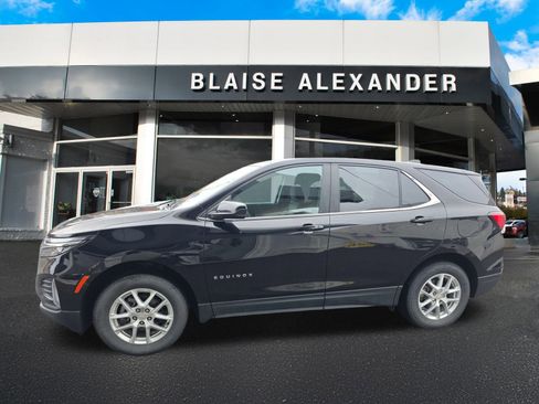 Used 2023 Chevrolet Equinox LT image 9