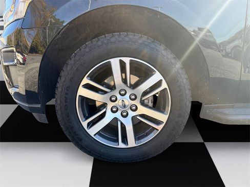 Used 2024 Ford Expedition Limited image 14