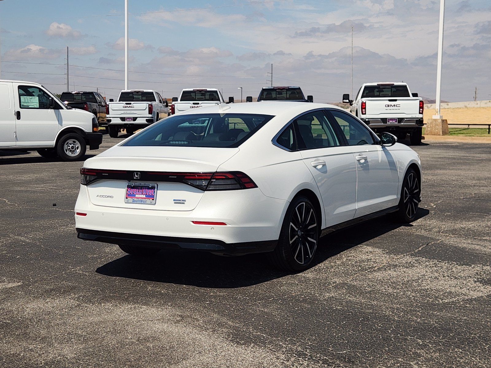 Used 2024 Honda Accord Touring image 5