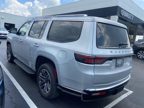 Used 2024 Jeep Wagoneer Series II w/ Flexible Seating Group AWD/4WD image 5