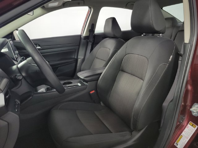 Used 2025 Nissan Altima 2.5 SV FWD image 14