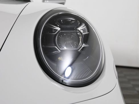 Used 2024 Porsche 911 GT3 RWD image 11