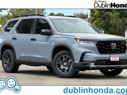 New 2025 Honda Pilot TrailSport