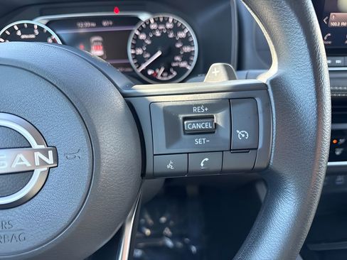 Used 2023 Nissan Rogue S image 14