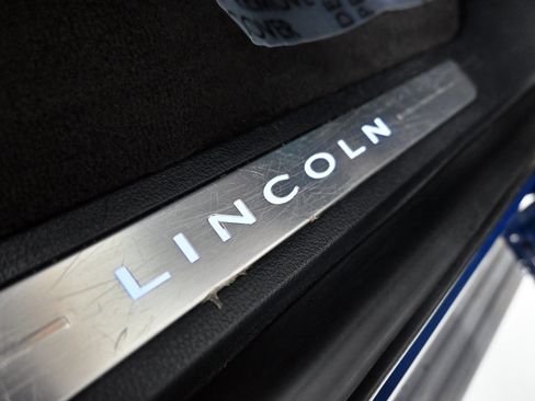Used 2020 Lincoln Navigator Reserve w/ Luxury Package AWD/4WD image 31