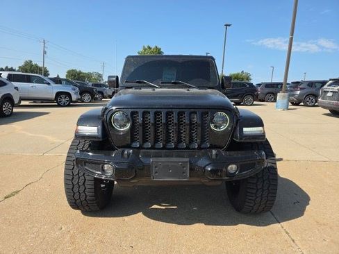 Used 2023 Jeep Gladiator Overland AWD/4WD image 2