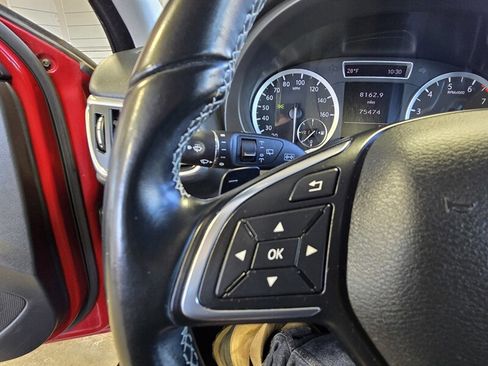 Used 2017 INFINITI QX30 Luxury w/ Cargo Package image 14