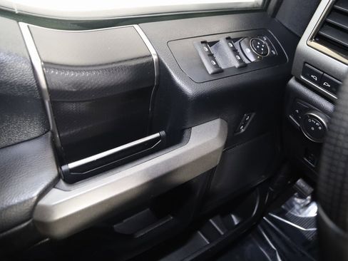 Used 2017 Ford F150 Raptor w/ Equipment Group 801A Mid image 34