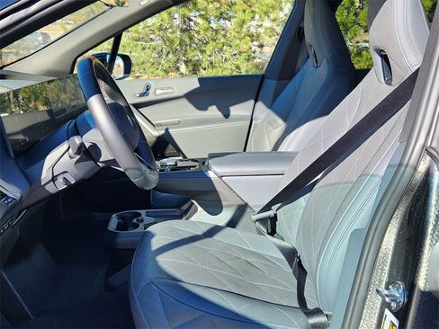 Certified 2025 BMW iX M60 image 16