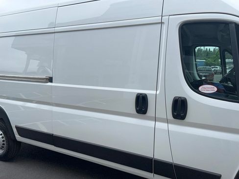 New 2026 RAM ProMaster 2500 w/ Upfitter's Prep Package FWD image 13