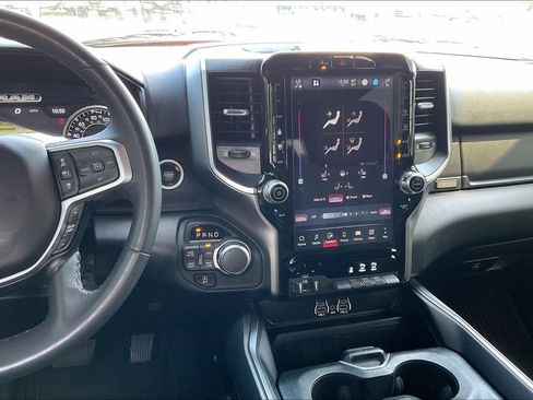 Used 2025 RAM 1500 Big Horn AWD/4WD image 6