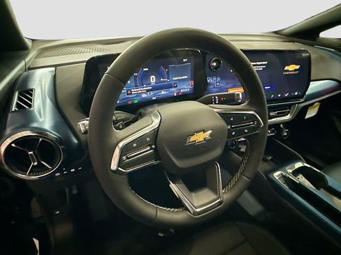 New 2026 Chevrolet Equinox EV LT AWD/4WD image 12
