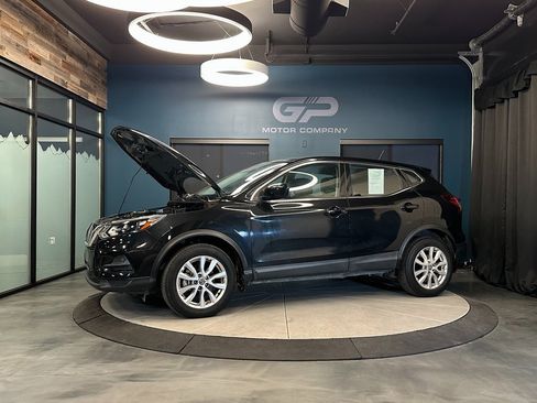 Used 2021 Nissan Rogue Sport S image 24