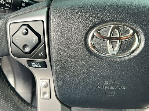 Used 2020 Toyota 4Runner SR5 Premium AWD/4WD image 19