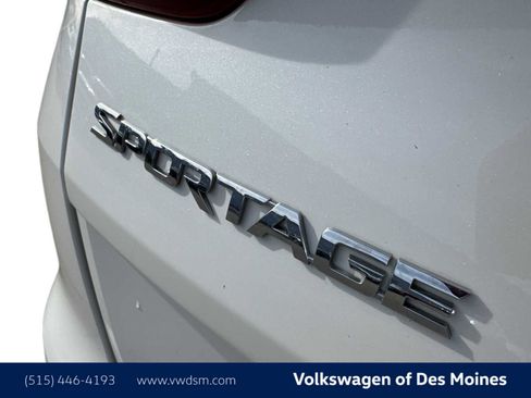 Used 2022 Kia Sportage LX image 6