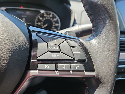 Used 2024 Nissan Altima 2.5 SR FWD image 26