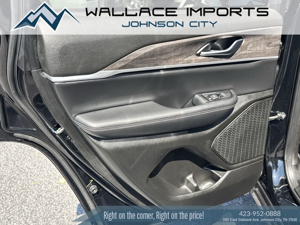 Used 2023 Jeep Grand Cherokee Limited AWD/4WD image 34