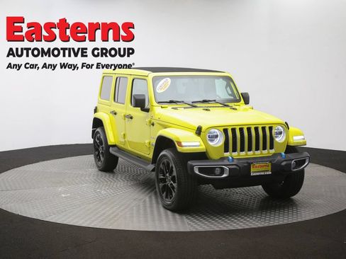 Used 2022 Jeep Wrangler Unlimited Sahara w/ Cold Weather Group AWD/4WD image 51
