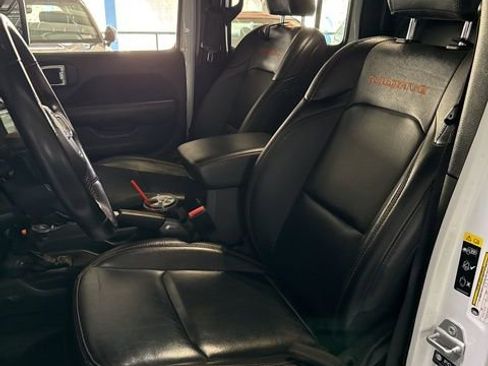 Used 2022 Jeep Gladiator Mojave w/ Trailer Tow Package AWD/4WD image 5