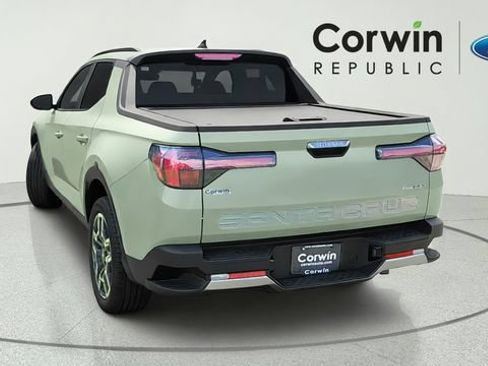 Used 2025 Hyundai Santa Cruz Limited AWD/4WD image 4