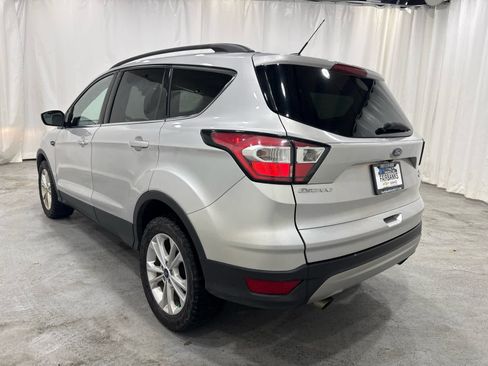 Used 2018 Ford Escape SE AWD/4WD image 3