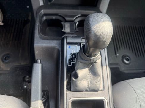 Used 2023 Toyota Tacoma SR AWD/4WD image 24