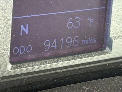 Used 2016 Toyota 4Runner Limited image 3