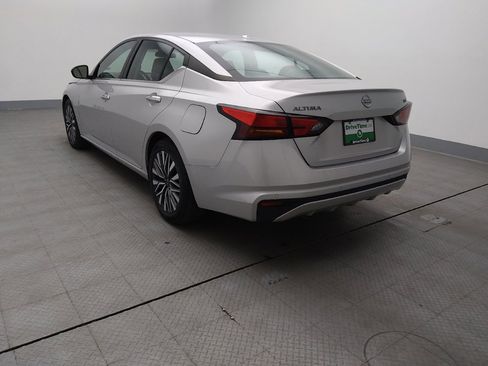 Used 2024 Nissan Altima 2.5 SV image 6