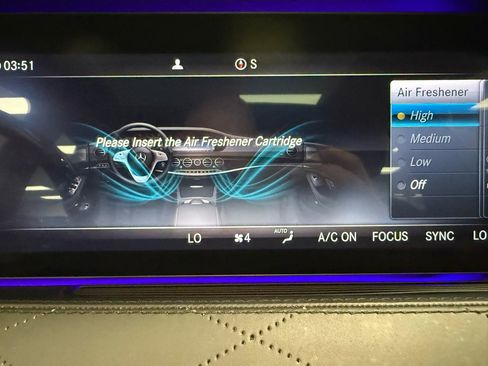 Used 2018 Mercedes-Benz S 560 4MATIC Sedan w/ AMG Line Exterior image 27