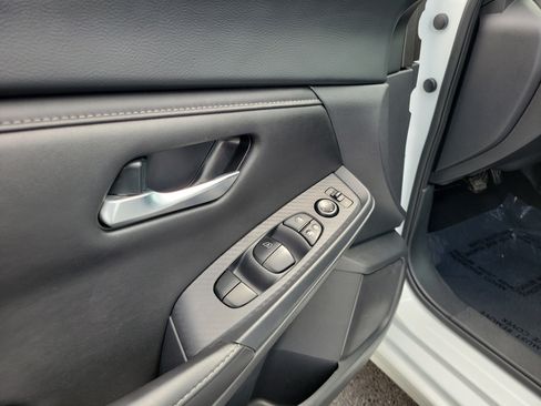 Certified 2024 Nissan Sentra SV FWD image 18