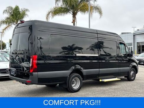 Used 2024 Mercedes-Benz Sprinter 3500 image 3