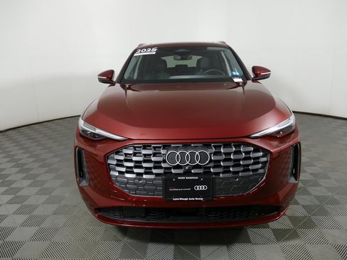 Certified 2025 Audi Q5 2.0T Premium Plus w/ Premium Plus image 8