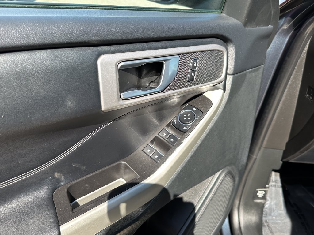Used 2023 Ford Explorer XLT RWD image 25