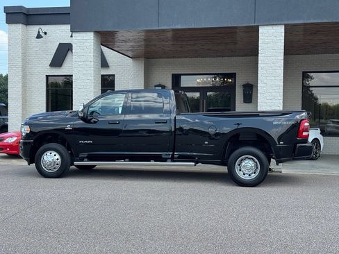 Used 2024 RAM 3500 Laramie w/ Sport Appearance Package AWD/4WD image 8