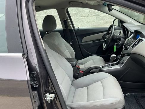 Used 2014 Chevrolet Cruze LT FWD image 20
