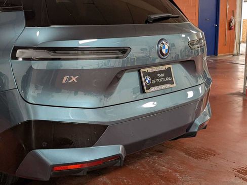 Used 2024 BMW iX xDrive50 w/ Sport Package AWD/4WD image 13