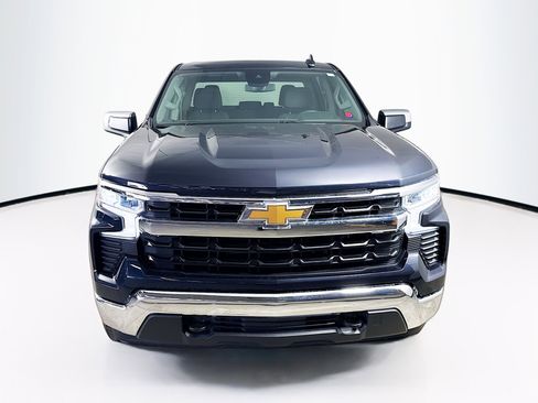 Used 2024 Chevrolet Silverado 1500 LT image 3