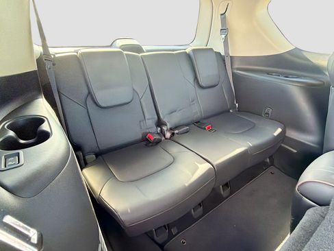 Used 2024 Nissan Armada Platinum w/ Captain's Chairs Package image 21