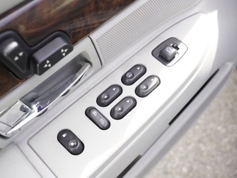 Used 2005 Mercury Grand Marquis GS image 9