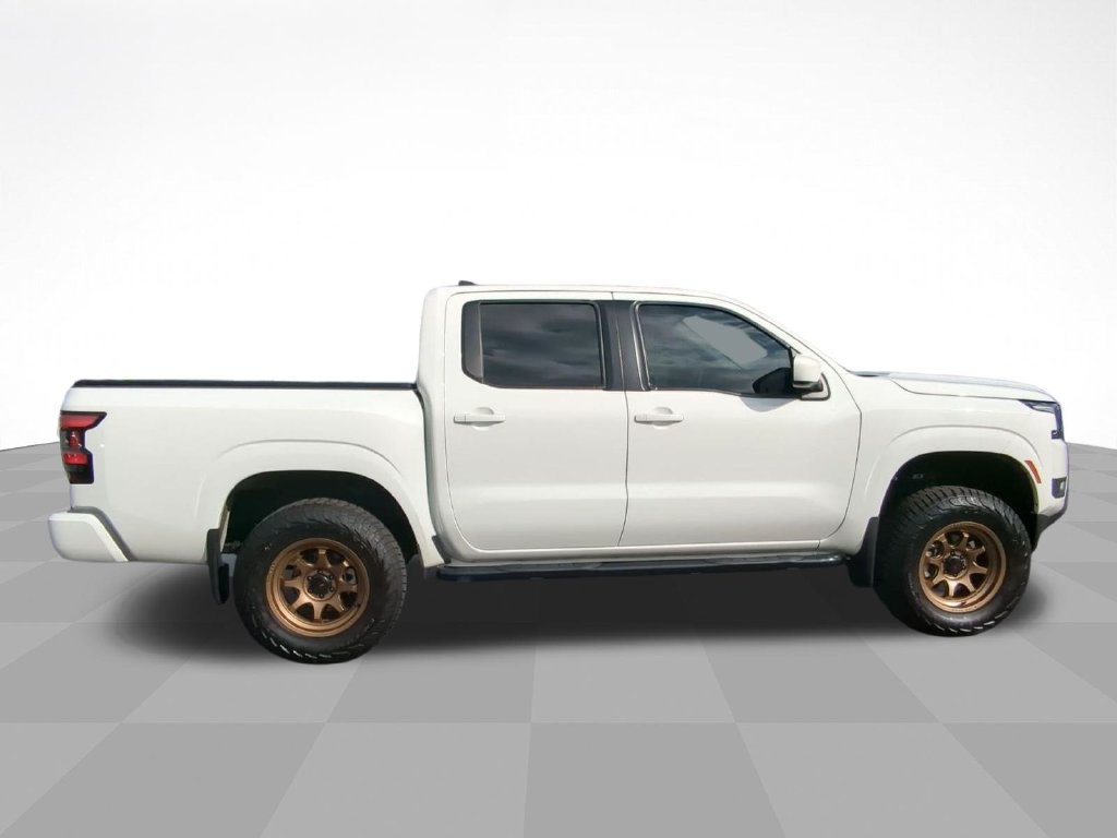 Certified 2025 Nissan Frontier SV RWD image 4